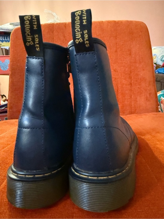Dr. Martens Navy Lace-Up Leather Combat Boots with side zipper - women’s size 6